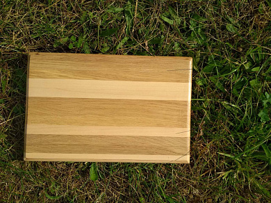 Разделочная доска из дуба и клена